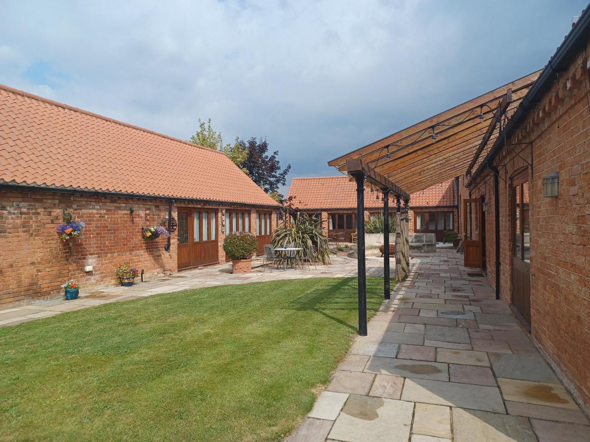 Woodlands Holiday Homes South Clifton Экстерьер фото